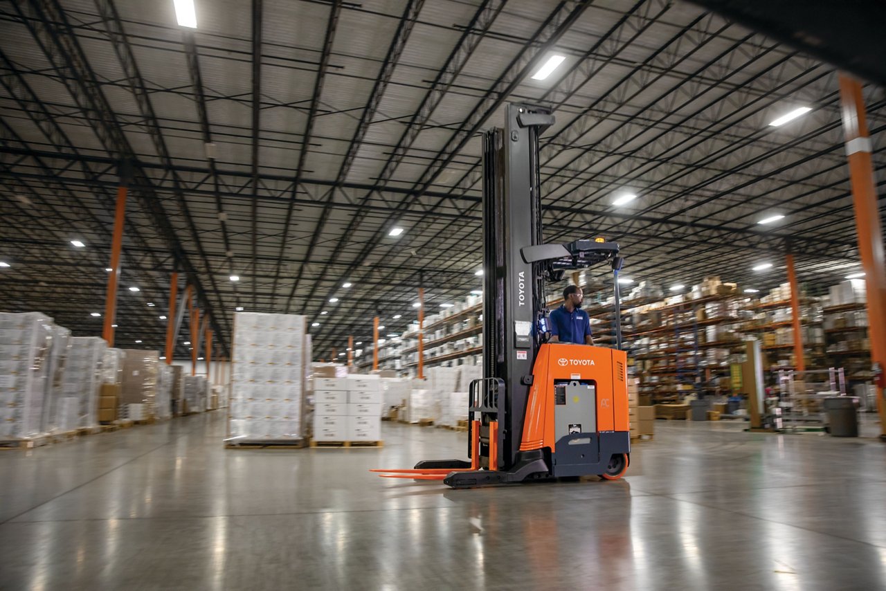 Sidestance de chariot à mât rétractable RF1-SD1X45 Aplicación 3